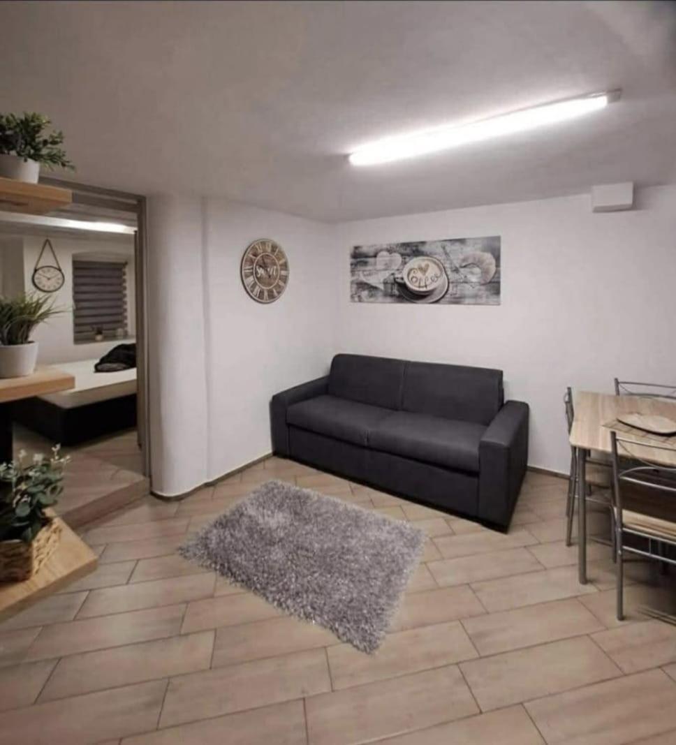 Casa Jasmina Apartment เมซซาโน ภายนอก รูปภาพ